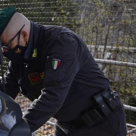 contrabbando di rolex treviso|Maxi contrabbando di Rolex: 23 milioni di euro di orologi di.